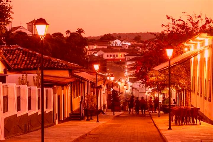 Chloe, 38 — Escort in Pirenopolis, Brazil