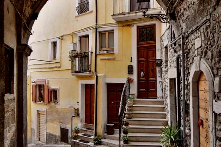 Chloe, 38 — Escort in Pratola Serra, Italy