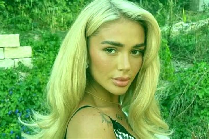 Chloe, 38 — Escort in Racu, Romania