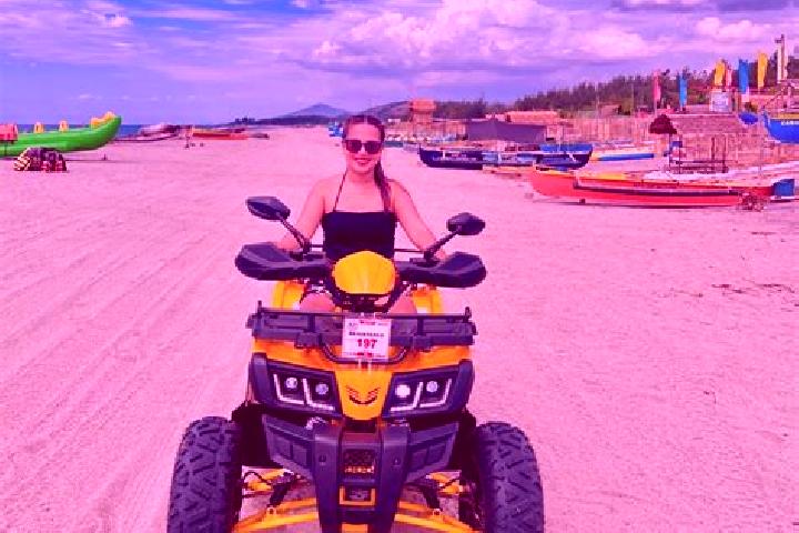 Chloe, 38 — Escort in Talipapa, Philippines