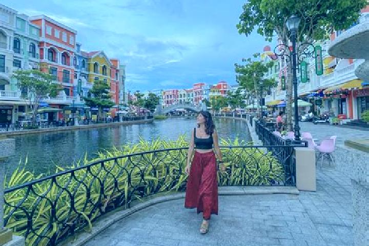 Chloe, 38 — Escort in Thi Tran Phu My, Vietnam