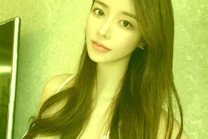 Chloe, 38 — Escort in Yanggan, China