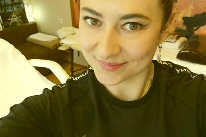Chloe, 39, a red brown-eyed slavic companion based in Bargfeld-Stegen. Offering Deep French Kissing, Fetish, GFE, 69, Massage. Available for incall and outca...