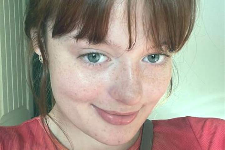 Chloe, 39, a red grey-eyed caucasian companion based in Bowenfels. Offering Girlfriend Experience, Duos, BDSM, Erotic Massage, Striptease. Available for inca...
