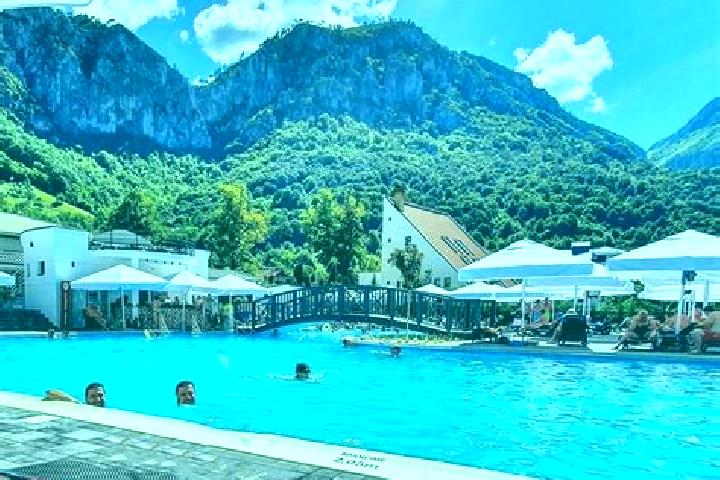 Chloe, 39 — Escort in Faurei, Romania