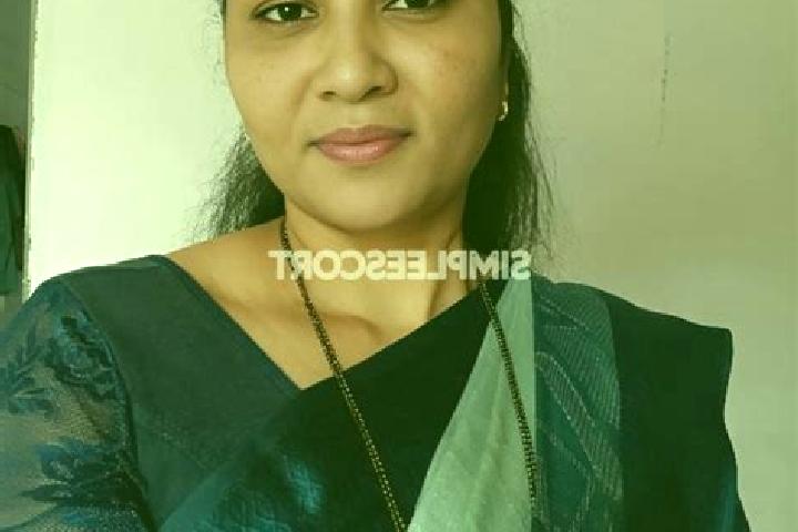 Chloe, 39 — Escort in Karwar, India