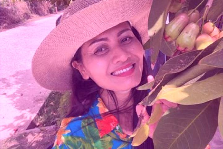 Chloe, 39 — Escort in Si Khoraphum, Thailand