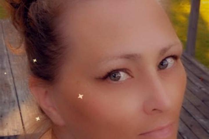 Chloe, 39 — Escort in Tower Hill, United States
