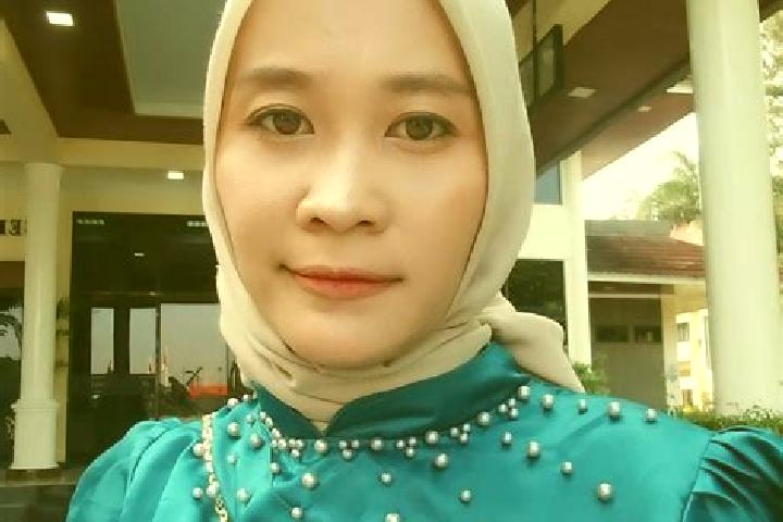 Chloe, 39 — Escort in Wanglu Wetan, Indonesia