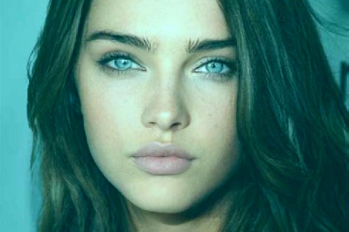Clara, 20, a brunette dark-eyed mixed companion based in Copainala. Offering A-Level, Duos, 69, Couples. Available for incall and outcall, day and evening da...