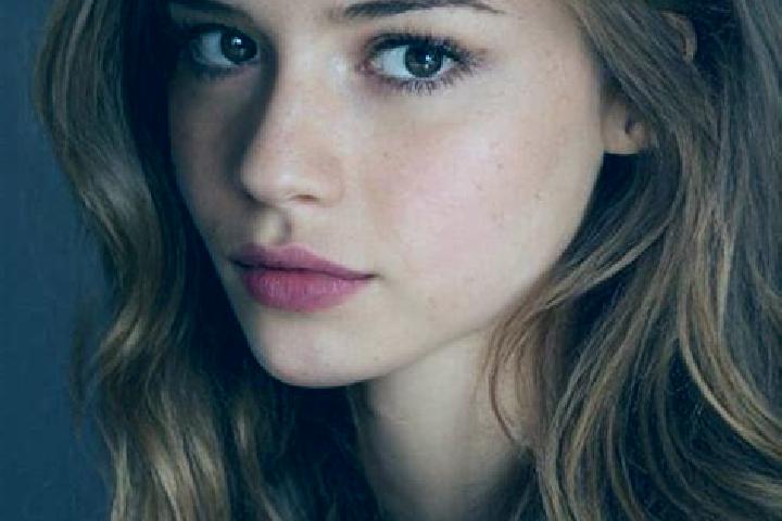 Clara, 20, a chestnut blue-eyed latina companion based in Oshakan. Offering Overnight, A-Level, Prostate Massage. Available for incall and outcall, overnight...