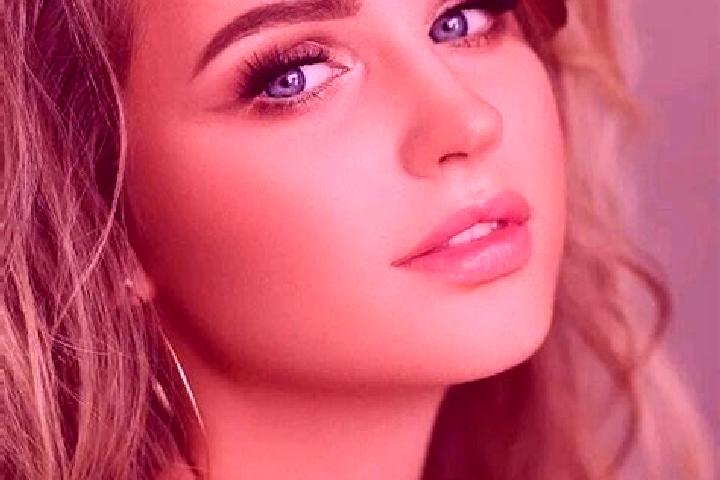 Clara, 20, a dark blonde blue-eyed ebony companion based in Mount Sidney. Offering GFE, Prostate Massage. Available for incall and outcall, day and evening d...