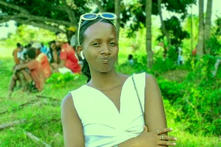Clara, 20 — Escort in Ampahana, Madagascar
