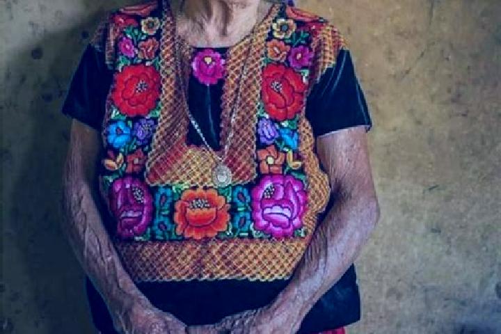 Clara, 20 — Escort in San Juan Guichicovi, Mexico