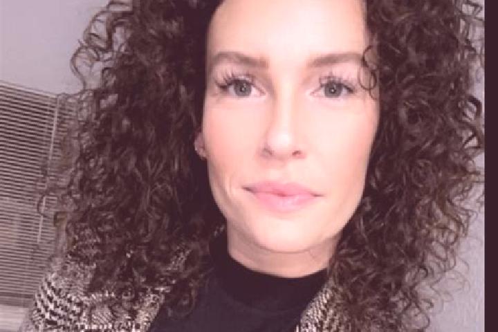 Clara, 20 — Escort in Swartz, United States
