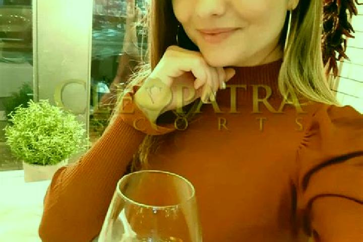 Clara, 21, a auburn amber-eyed indian companion based in Waldbockelheim. Offering Striptease, Dinner Date, OWO, Fetish, GFE. Available for incall and outcall...