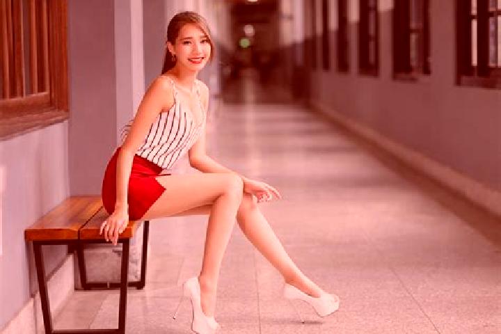 Clara, 21, a blonde amber-eyed asian companion based in Maluso. Offering BDSM, Tantra, Travel Companion, Duos, CIM. Available for incall and outcall, day and...