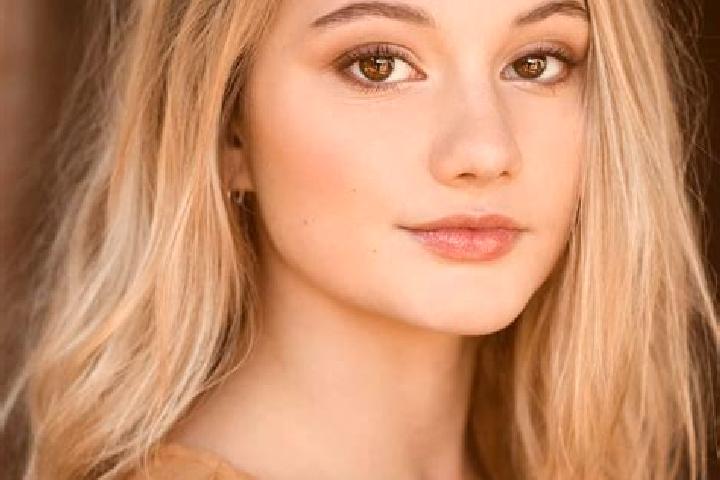 Clara, 21, a blonde brown-eyed middle eastern companion based in Sakiare. Offering Erotic Massage, OWO, A-Level. Available for incall and outcall, day and ev...