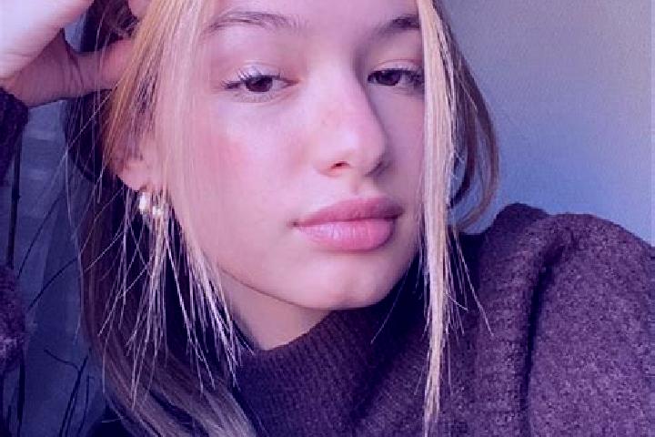 Clara, 21, a blonde brown-eyed mixed companion based in Shenhury. Offering Tantra, BDSM, GFE, Deep French Kissing. Available for incall and outcall, day and ...