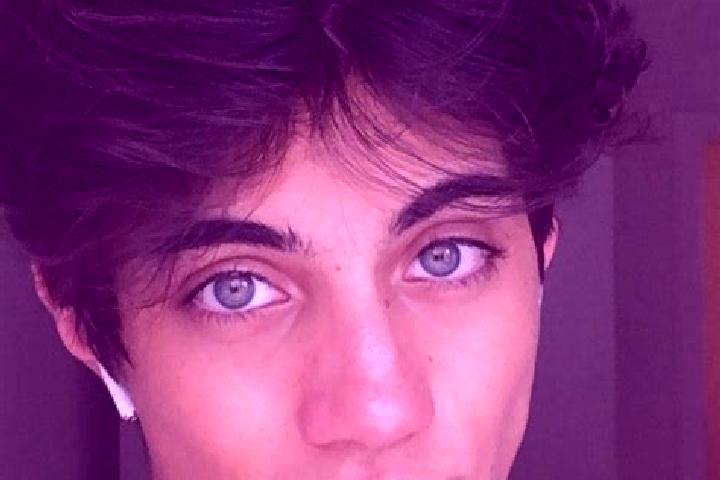Clara, 21, a chestnut dark-eyed caucasian companion based in Fornelos de Montes. Offering Party Girl, Erotic Massage, OWO, Couples. Available for incall and ...
