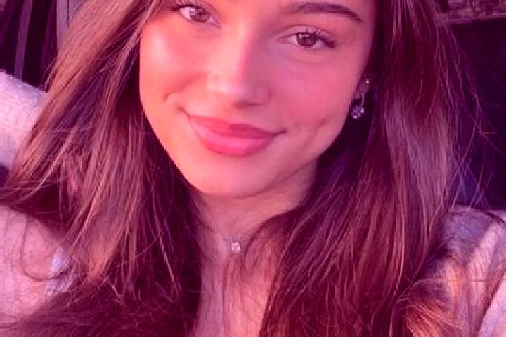 Clara, 21, a chestnut hazel-eyed asian companion based in San Patricio. Offering GFE, Dinner Date, Deep French Kissing, Prostate Massage. Available for incal...