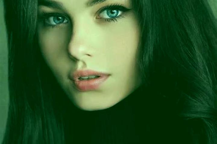 Clara, 21, a red grey-eyed slavic companion based in Latour. Offering A-Level, Erotic Massage, Prostate Massage, Roleplay. Available for incall and outcall, ...