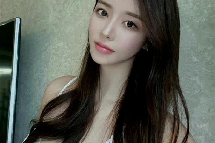 Clara, 21 — Escort in Cola, China