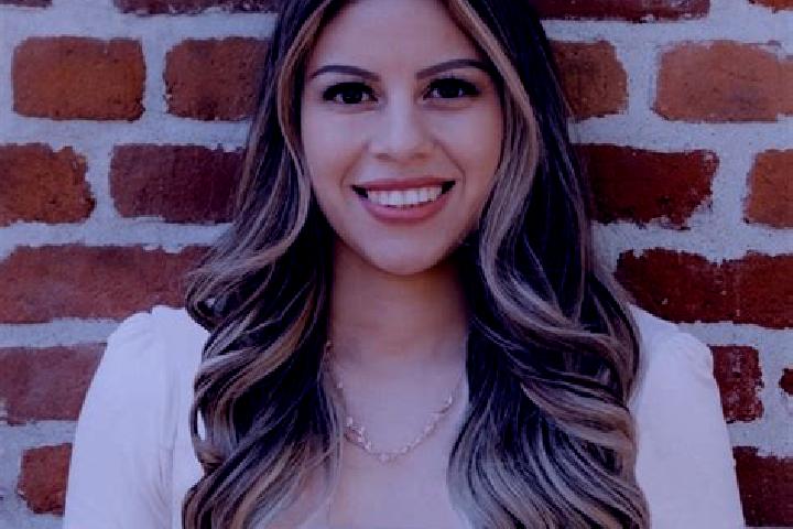 Clara, 21 — Escort in Modena Park, United States