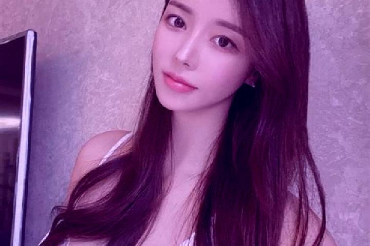 Clara, 21 — Escort in Xiaokeng, China