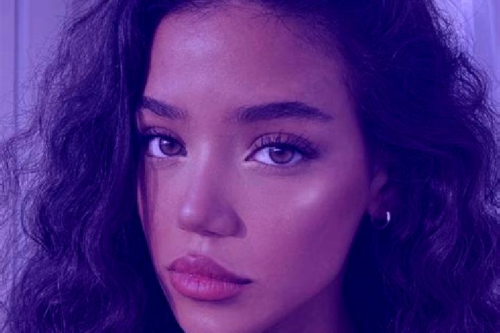 Clara, 22, a black brown-eyed mediterranean companion based in Bellport. Offering Girlfriend Experience, Travel Companion, Couples. Available for incall and ...