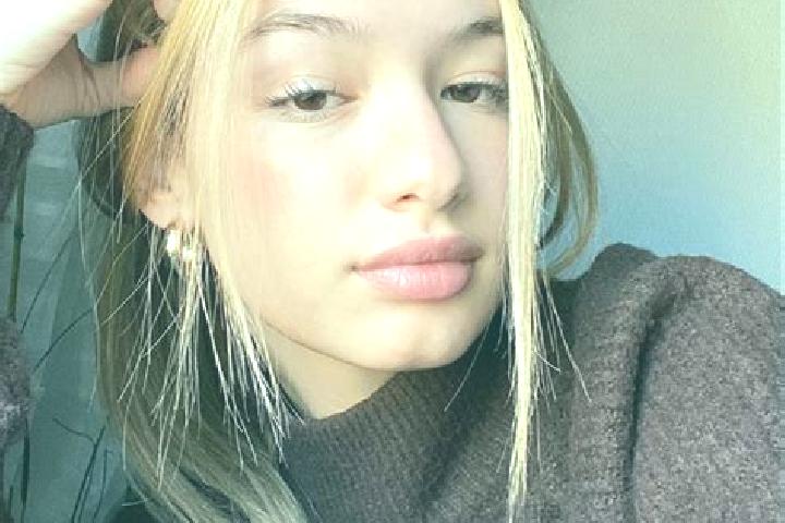 Clara, 22, a blonde brown-eyed middle eastern companion based in Cave Springs. Offering Domination, Couples, GFE. Available for incall and outcall, day and e...