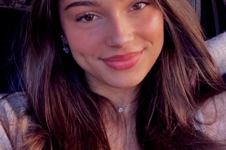 Clara, 22, a brunette hazel-eyed slavic companion based in Turucu. Offering Duos, CIM, A-Level, Dinner Date. Available for incall and outcall, day and evenin...