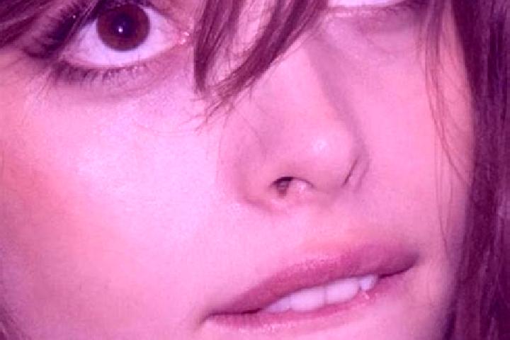 Clara, 22, a chestnut dark-eyed european companion based in Gildir. Offering 69, Prostate Massage, A-Level, Erotic Massage, Fetish. Available for incall and ...