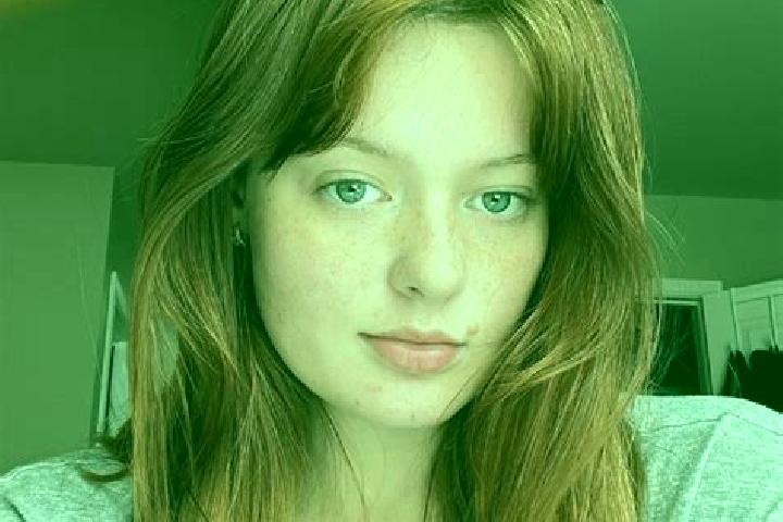 Clara, 22, a chestnut grey-eyed indian companion based in Rasquera. Offering GFE, Party Girl, Dinner Date. Available for incall and outcall, overnight bookin...