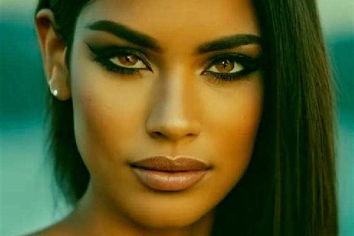 Clara, 22, a chestnut hazel-eyed latina companion based in Akhty. Offering Massage, Striptease, Duos. Available for incall and outcall, overnight bookings av...