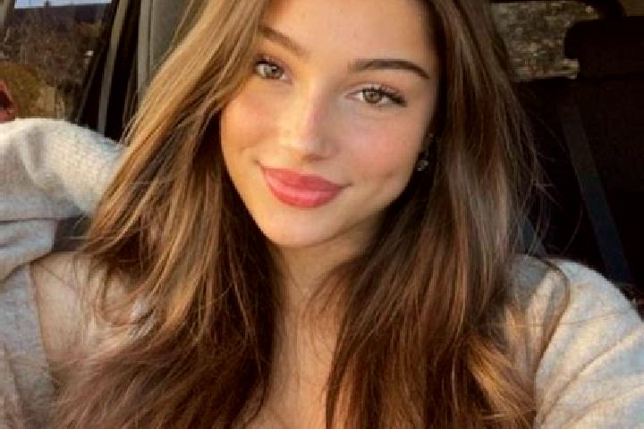Clara, 22, a dark blonde hazel-eyed latina companion based in San Pedro Techuchulco. Offering OWO, Overnight, Roleplay. Available for incall and outcall, day...