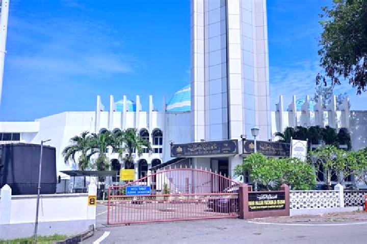Clara, 22 — Escort in Bandar Al-Muktafi Billah Shah, Malaysia