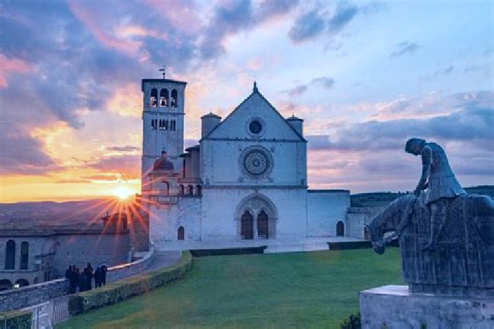 Clara, 22 — Escort in San Francesco al Campo, Italy