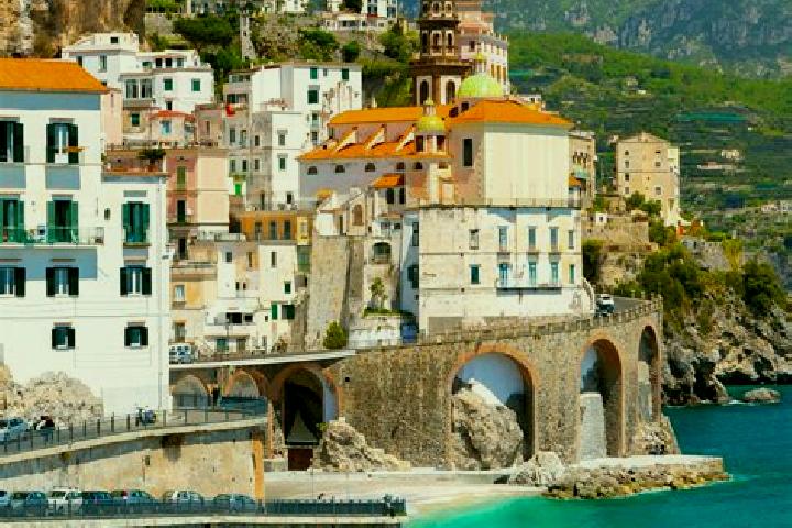 Clara, 22 — Escort in Tires, Italy