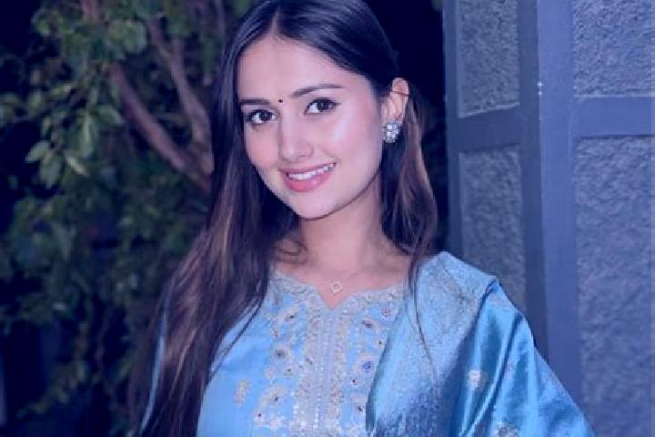 Clara, 22 — Escort in Tissa, Morocco