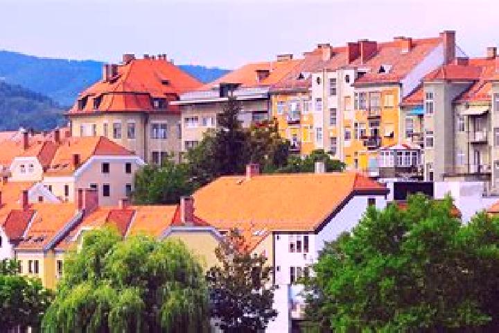 Clara, 22 — Escort in Zlatolicje, Slovenia
