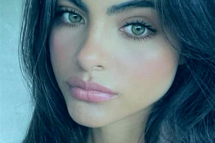 Clara, 23, a auburn grey-eyed indian companion based in Yedigoez. Offering 69, Dinner Date, Prostate Massage. Available for incall and outcall, overnight boo...