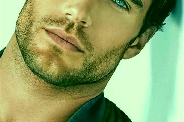 Clara, 23, a black blue-eyed caucasian companion based in Ikeda. Offering Duos, Tantra, OWO. Available for incall and outcall, overnight bookings available.
