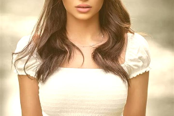Clara, 23, a brunette brown-eyed caribbean companion based in Oberweissbach. Offering BDSM, 69. Available for incall and outcall, day and evening dates.