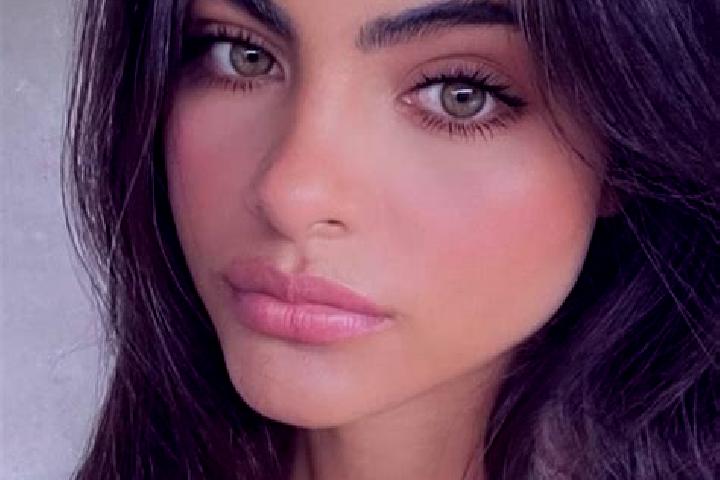 Clara, 23, a brunette green-eyed caribbean companion based in West Perrine. Offering Girlfriend Experience, Deep French Kissing, Tantra. Available for incall...