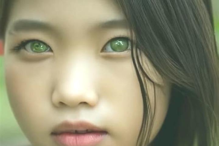 Clara, 23, a chestnut green-eyed asian companion based in Przedecz. Offering Tantra, Erotic Massage, Roleplay. Available for incall and outcall, overnight bo...