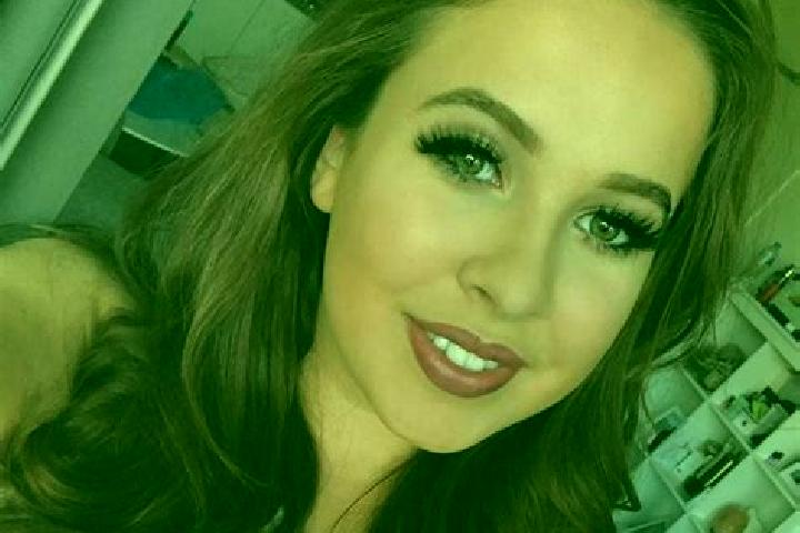 Clara, 23, a chestnut grey-eyed caribbean companion based in Konarovice. Offering Girlfriend Experience, Striptease, Prostate Massage, Deep French Kissing, O...