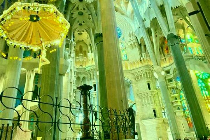Clara, 23, a chestnut grey-eyed caucasian companion based in Sagrada Familia. Offering Girlfriend Experience, Couples, Fetish, Party Girl. Available for inca...