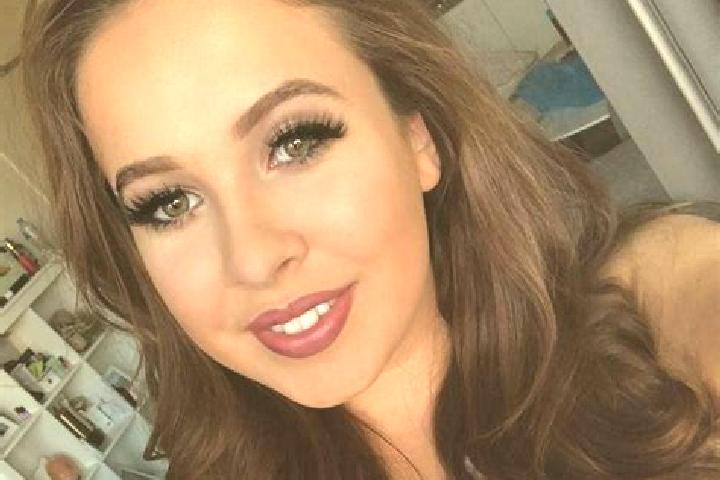 Clara, 23, a dark blonde amber-eyed latina companion based in Bang Khun Non. Offering Duos, Fetish, Massage, Overnight, Dinner Date. Available for incall and...