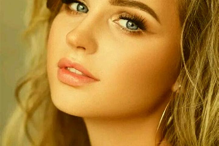 Clara, 23, a dark blonde blue-eyed caucasian companion based in Helsingor. Offering OWO, A-Level, Tantra, Dinner Date. Available for incall and outcall, over...